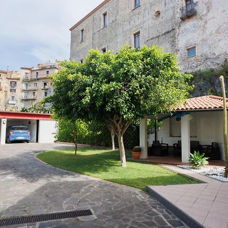 The Lemon Tree House Apartman Scalea Kültér fotó