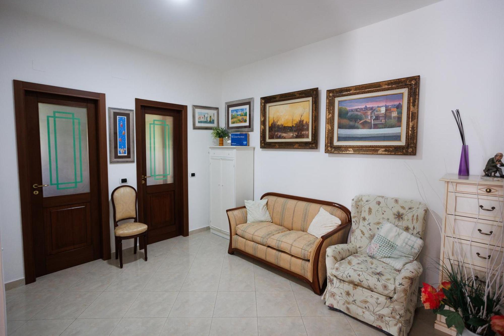 The Lemon Tree House Apartman Scalea Kültér fotó