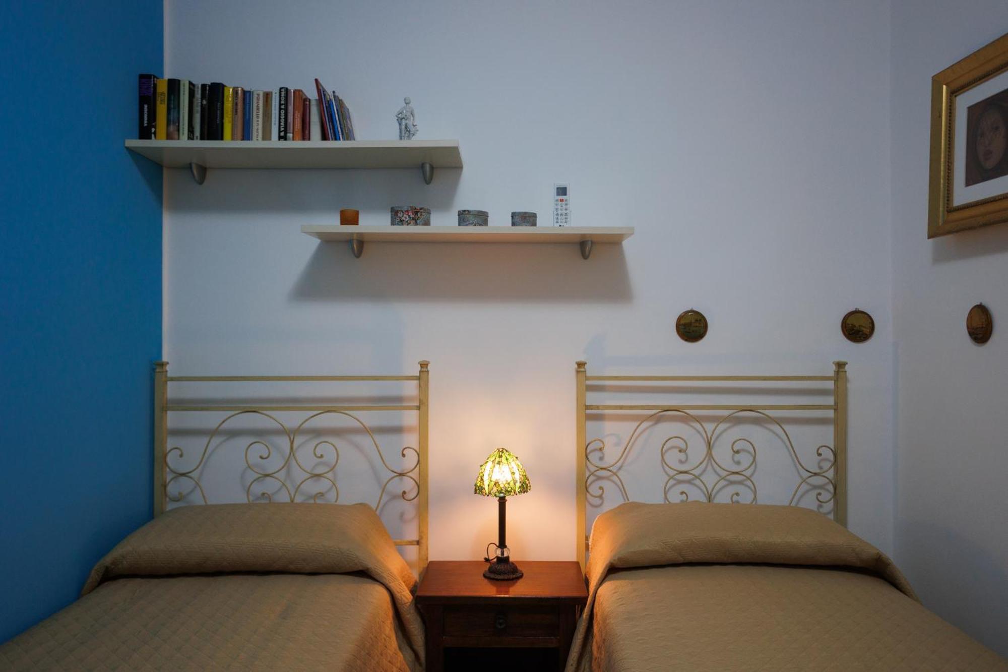The Lemon Tree House Apartman Scalea Kültér fotó