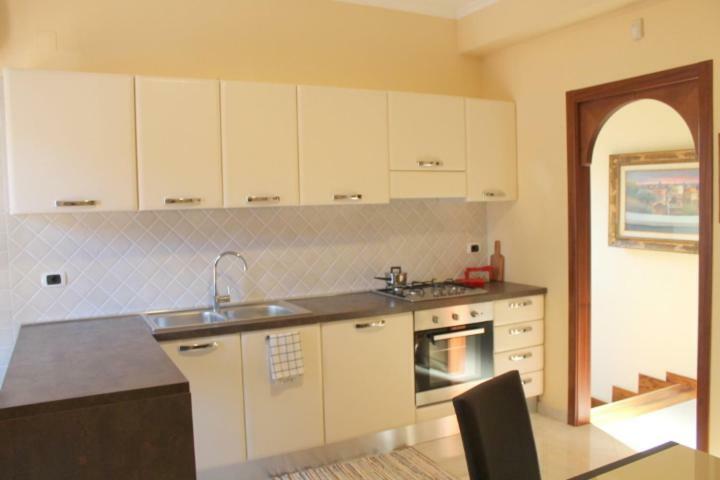 The Lemon Tree House Apartman Scalea Kültér fotó
