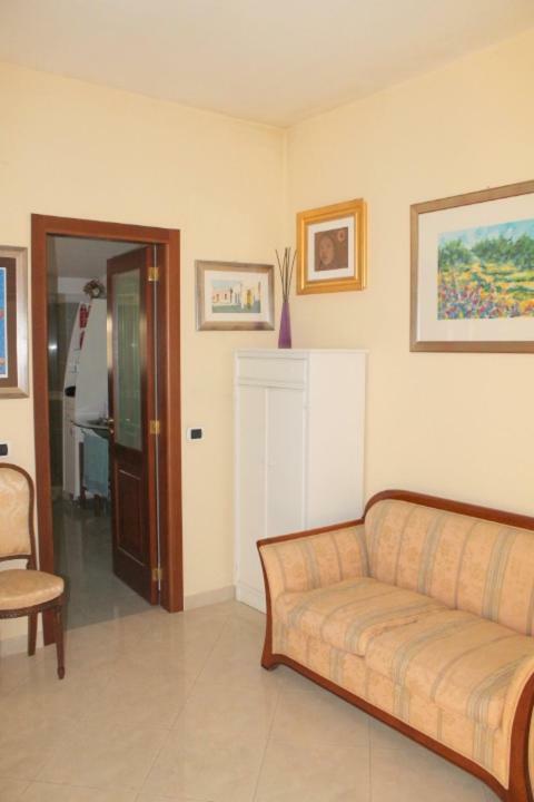 The Lemon Tree House Apartman Scalea Kültér fotó